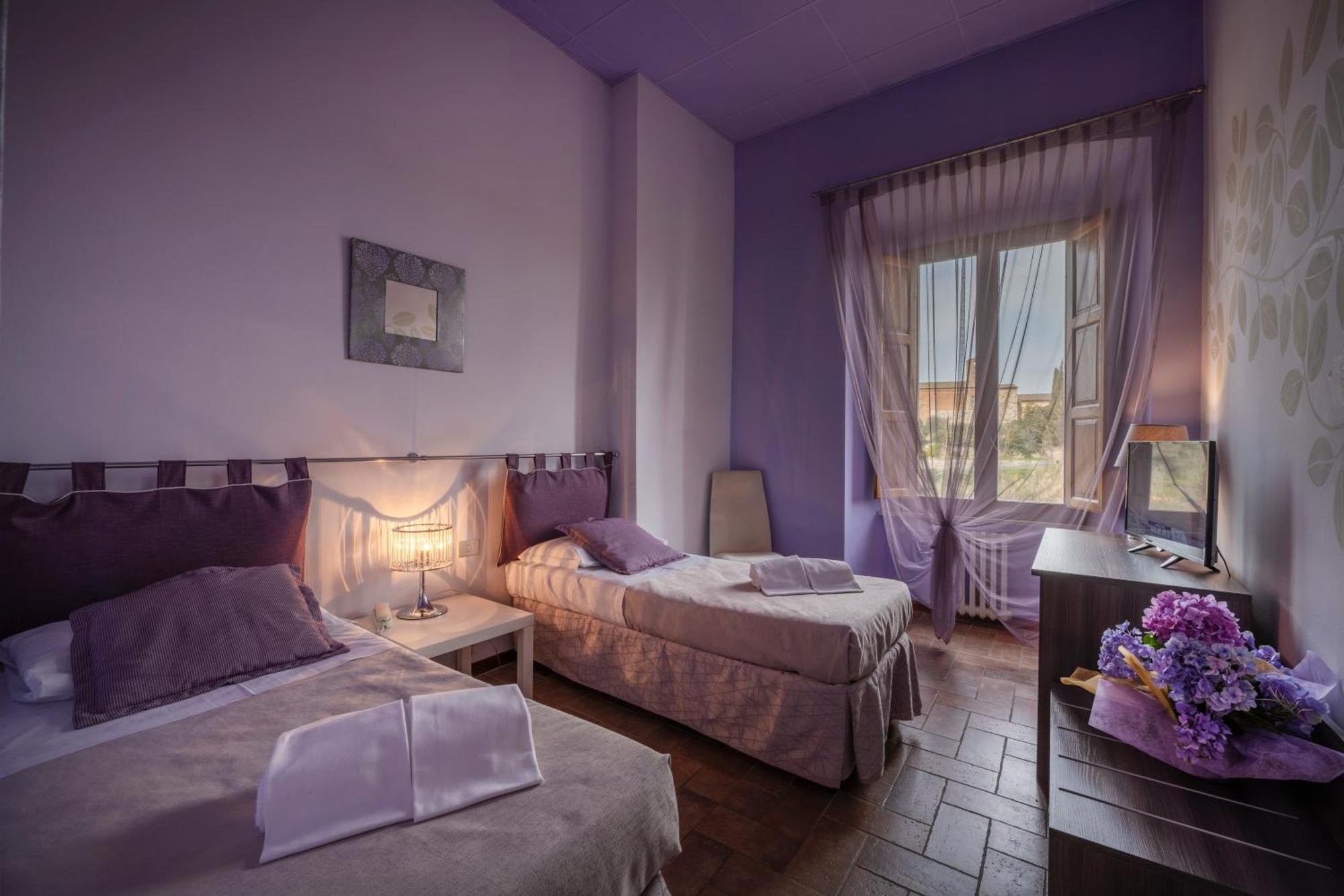 Hotel Palazzo Renieri - 3Stelle S Colle Val D'Elsa Exterior photo