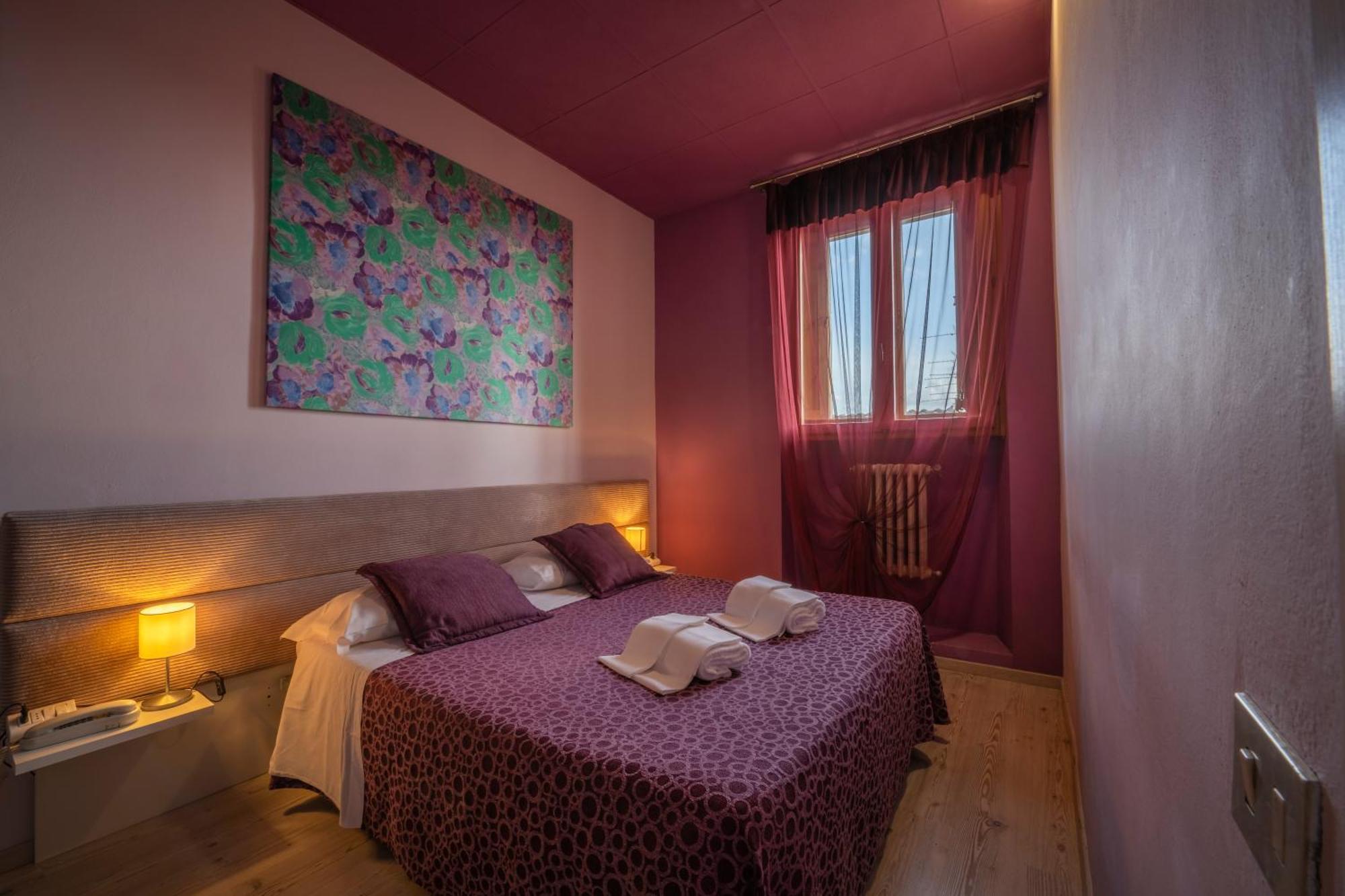 Hotel Palazzo Renieri - 3Stelle S Colle Val D'Elsa Exterior photo
